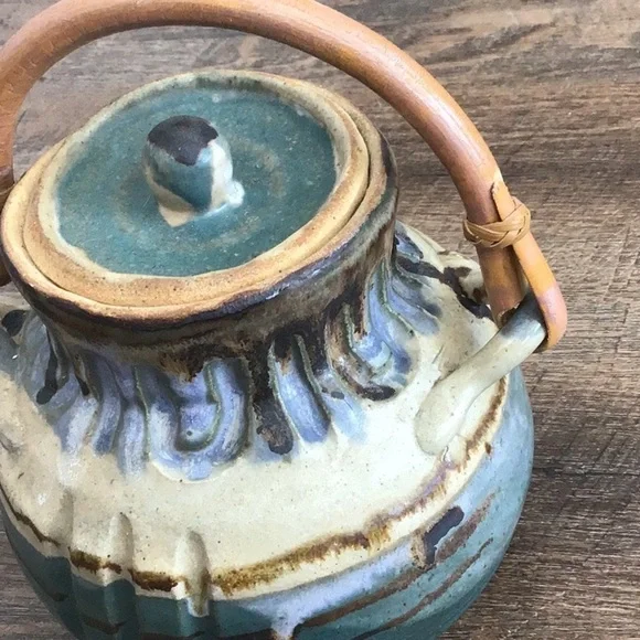 Clay teapot signed by Isaac Martin - Picture 5 of 7